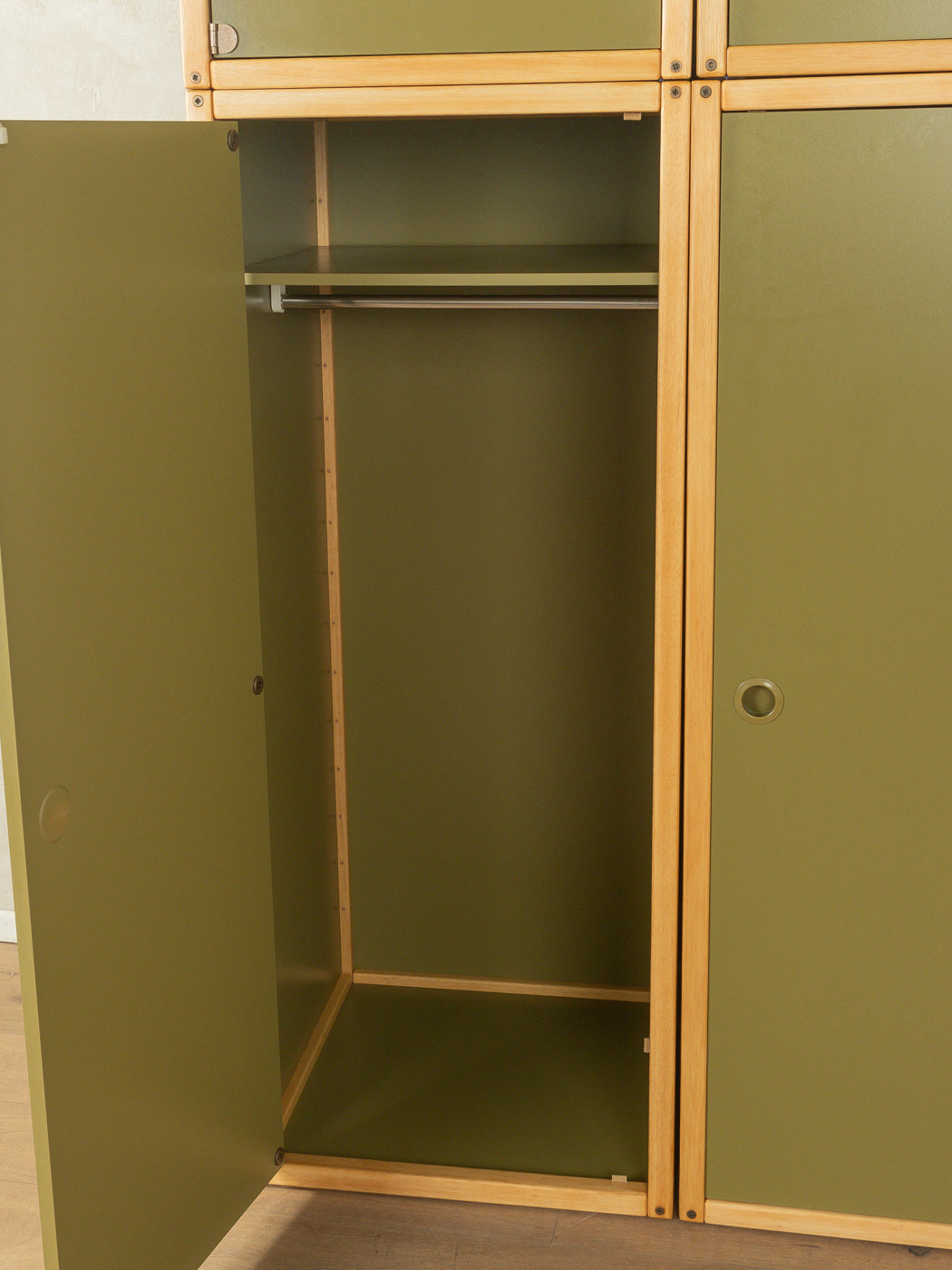Flötotto wardrobe