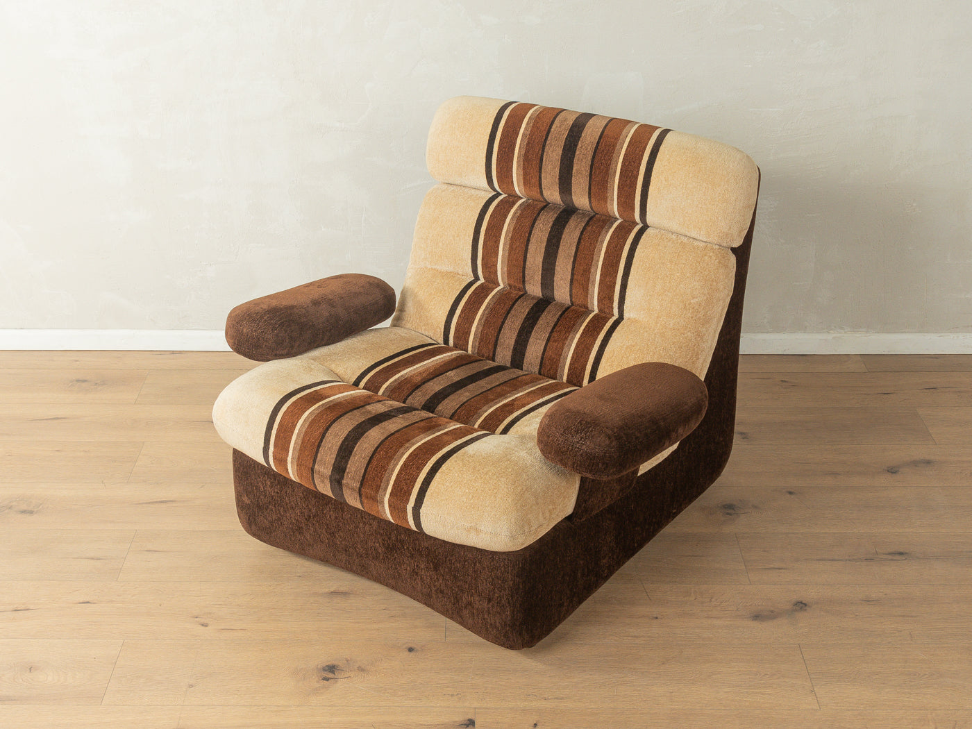 1970s armchair