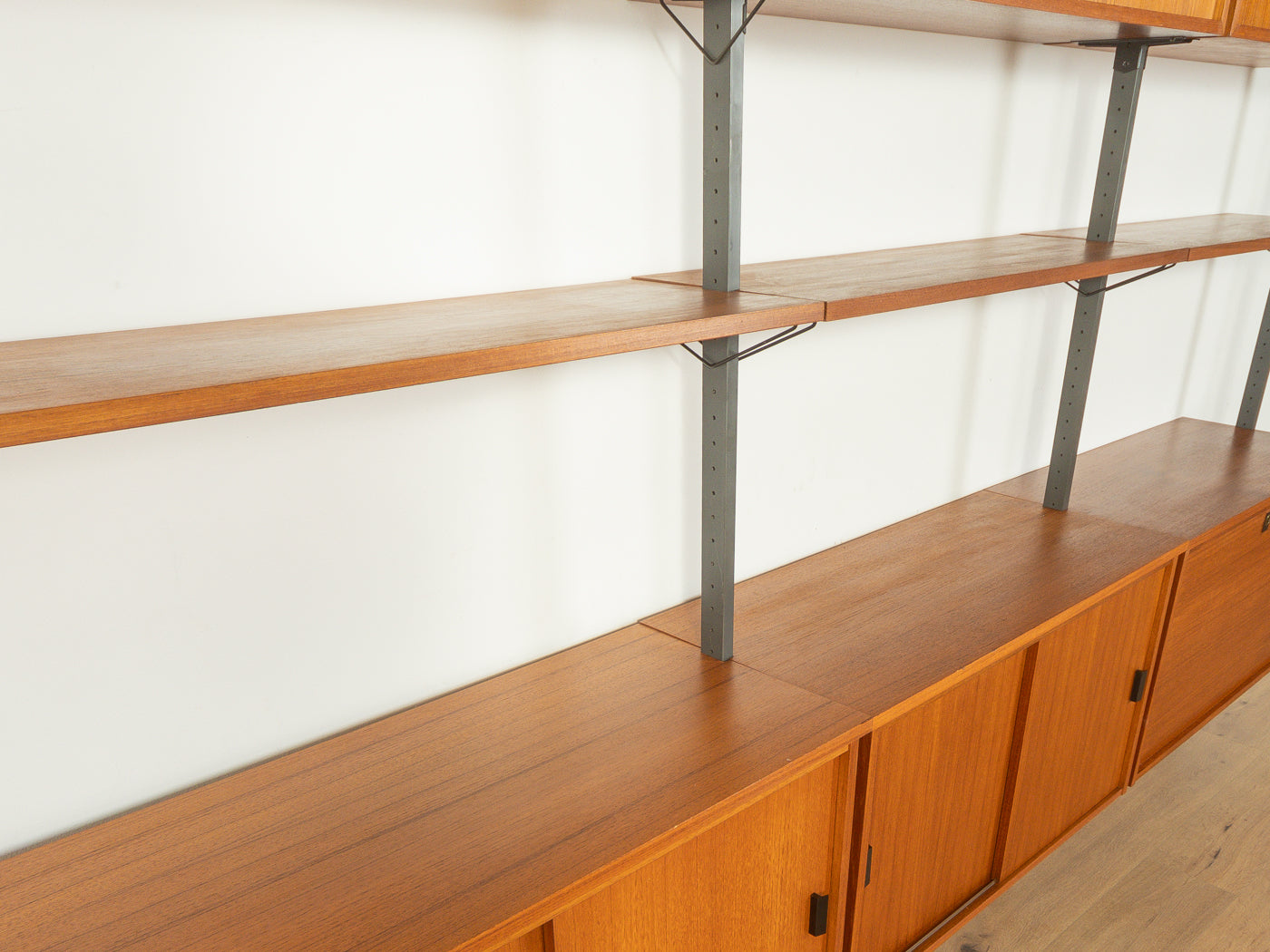 1960s Shelving system, Olof Pira