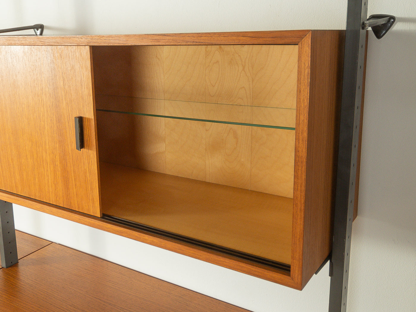 1960s Shelving system, Olof Pira