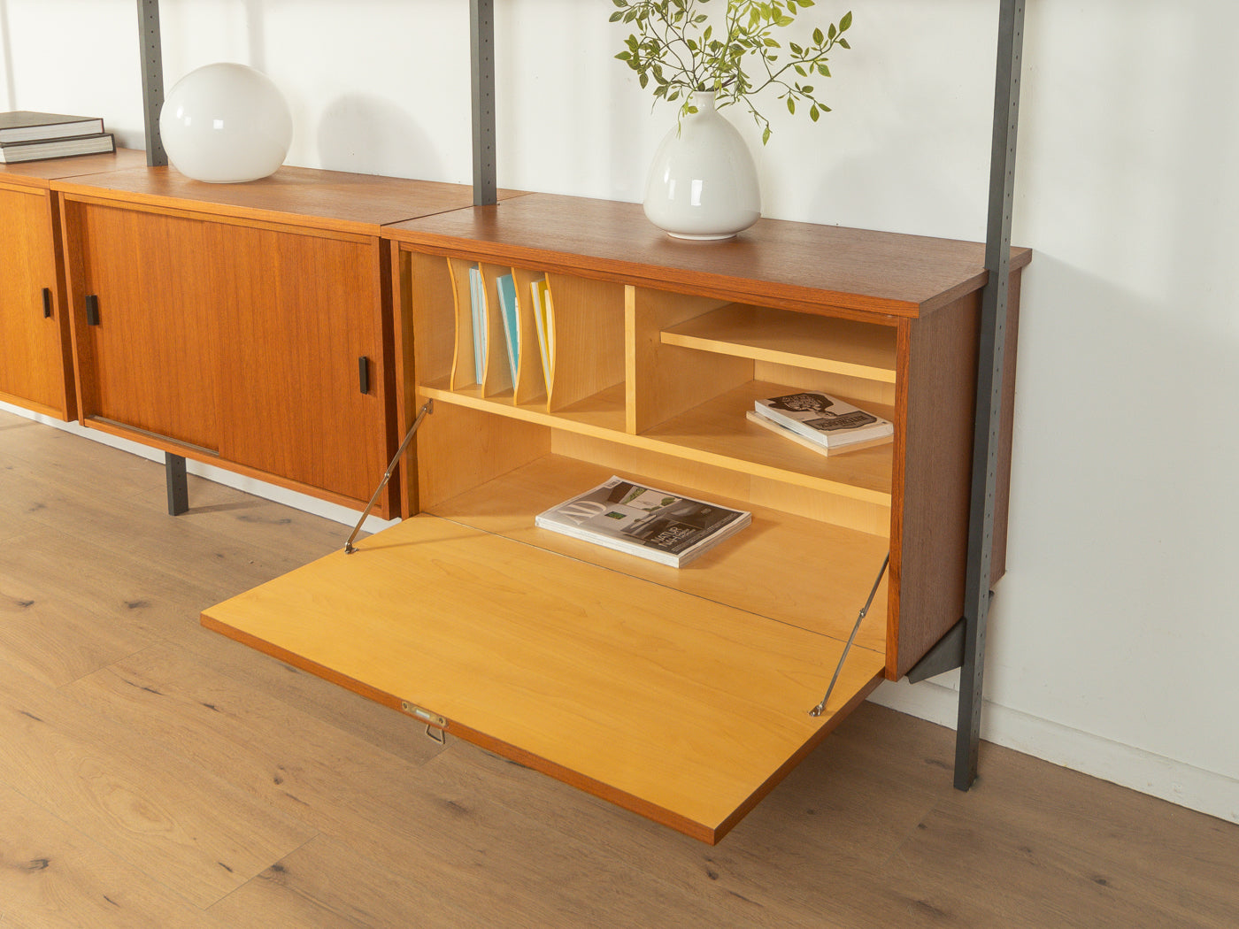 1960s Shelving system, Olof Pira