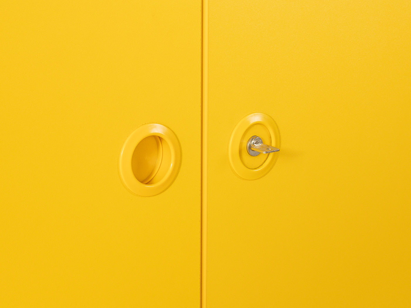 Flötotto Kleiderschrank