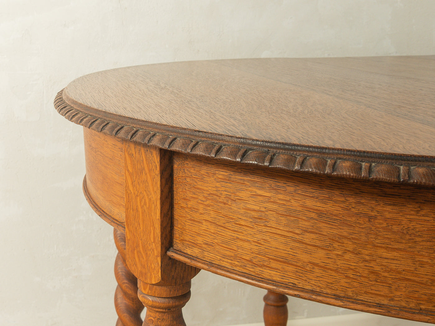 Victorian dining table, circa 1840