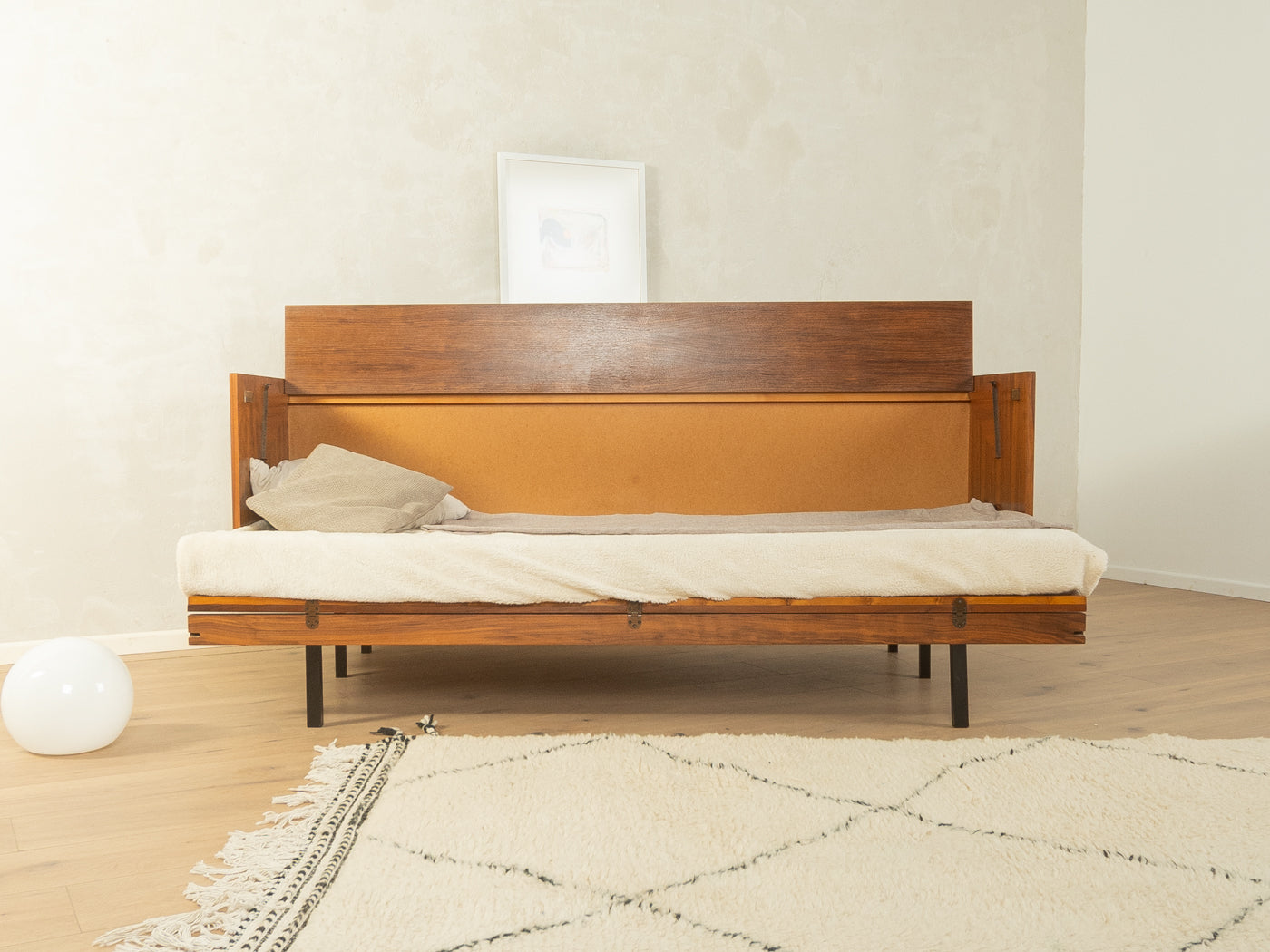 Einzigartiges Klappbett