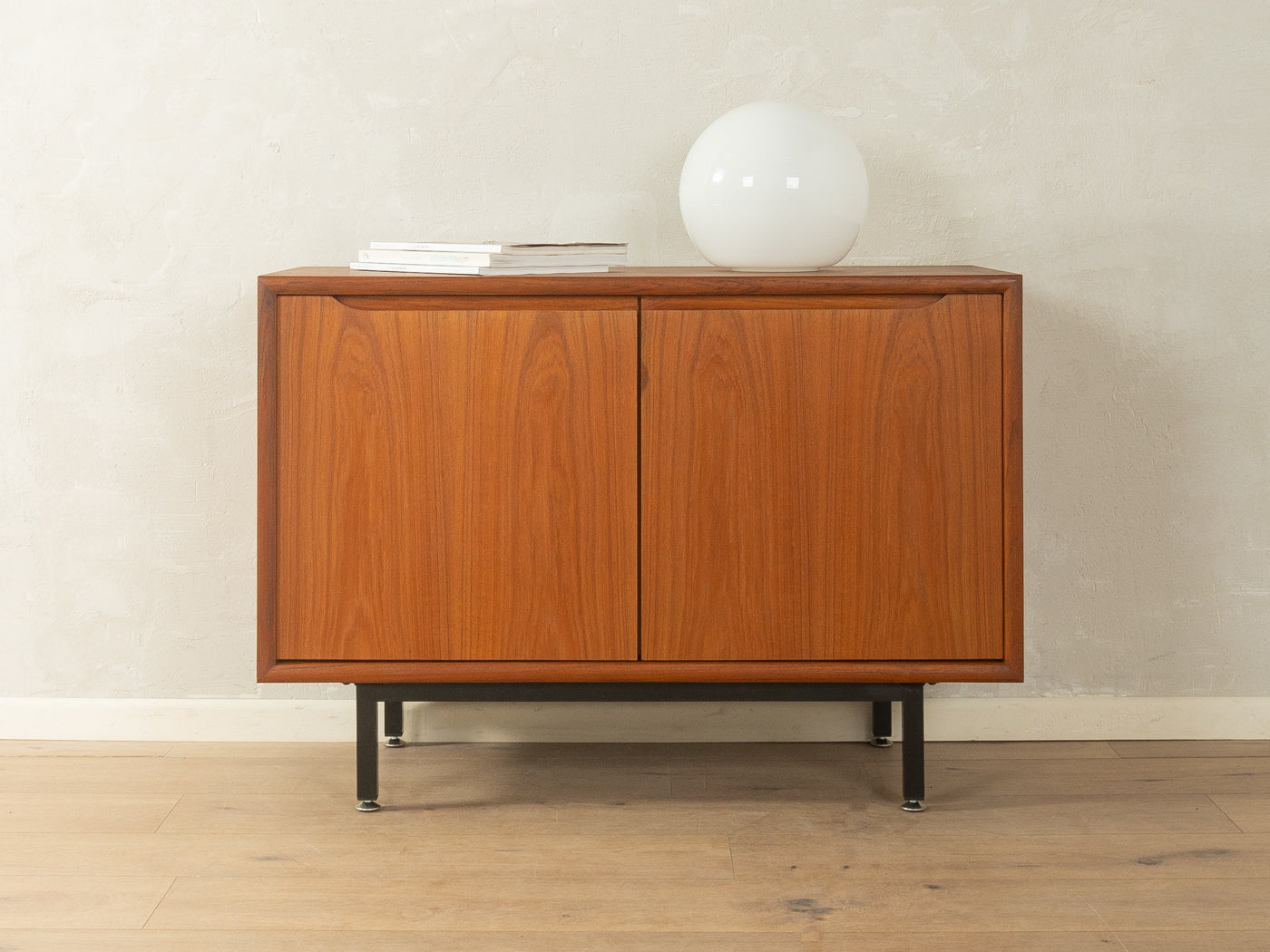 1960s chest of drawers