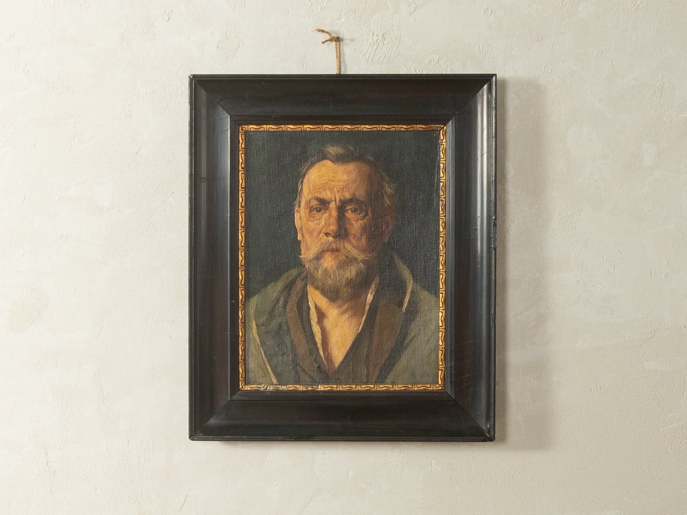 Oil painting on wood, portrait in the style of the Munich School, 54cm x 65cm