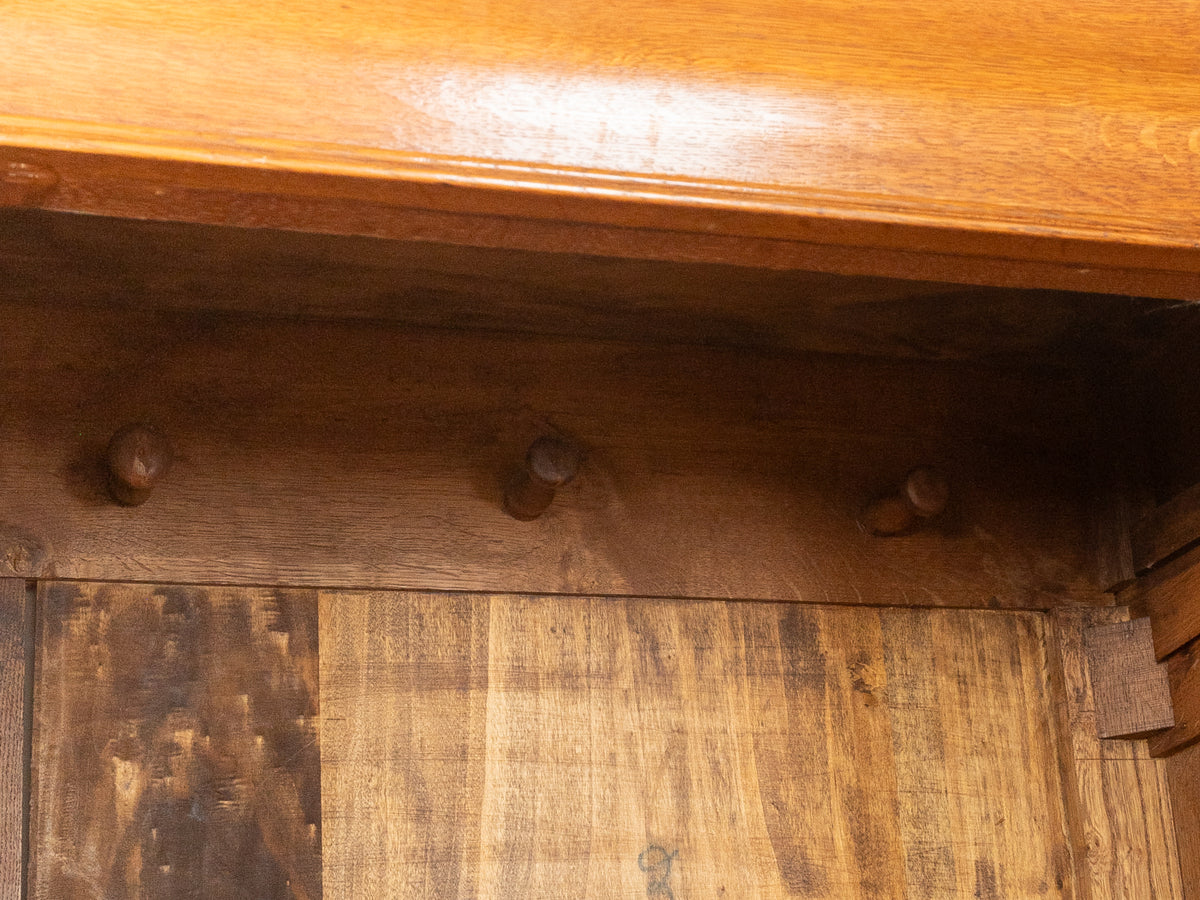 Antiker Kleiderschrank aus Eichenholz - Bild 11