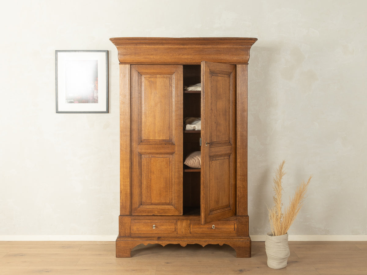 Antiker Kleiderschrank aus Eichenholz - Bild 3