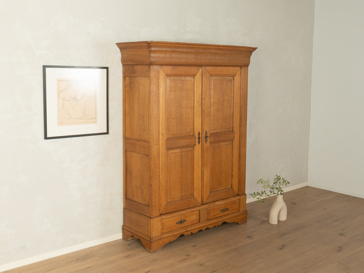Antiker Kleiderschrank aus Eichenholz - Bild 3