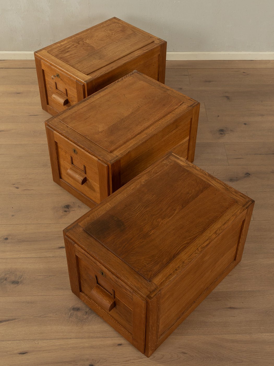 1920er Jahre Aktenschrank - Mid Century Friends - Vintage - Retro - Mid Century
