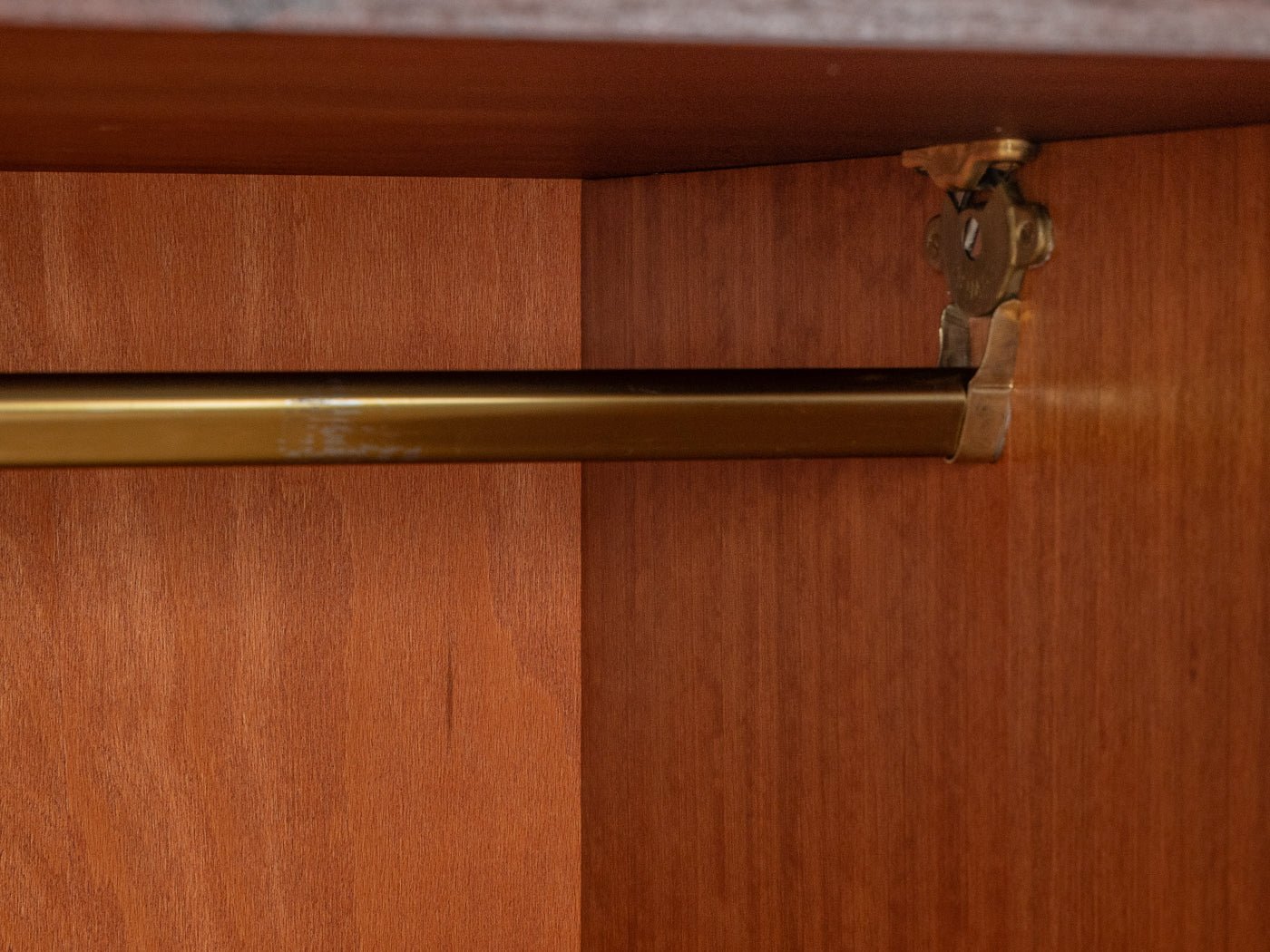 1950er Jahre Kleiderschrank - Mid Century Friends - Vintage - Retro - Mid Century