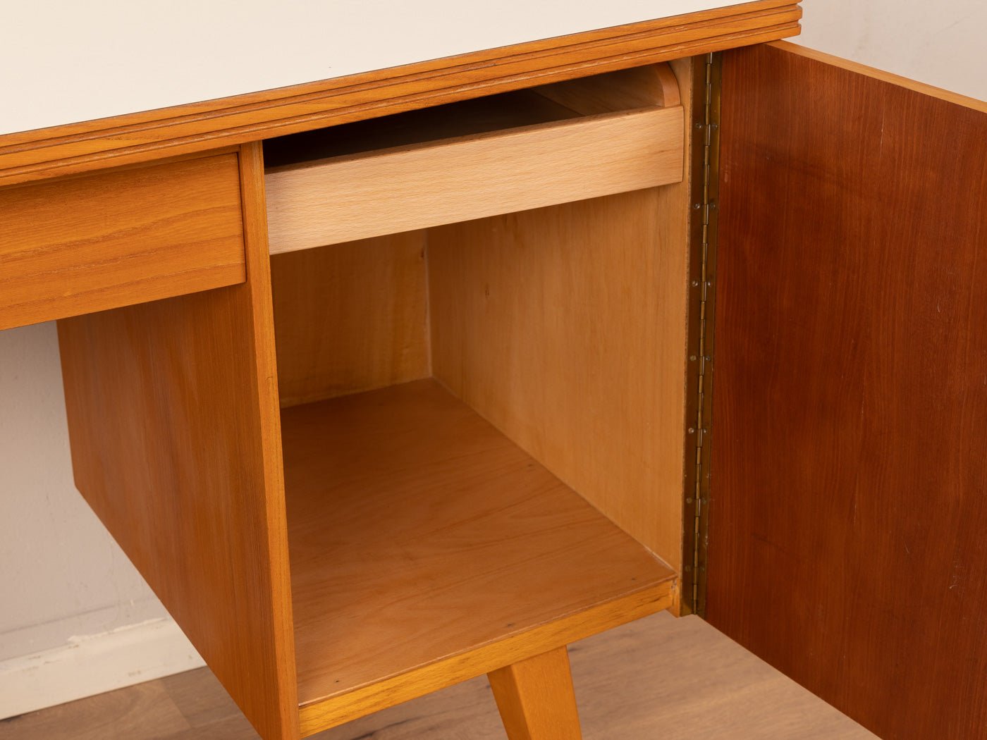 1950er Jahre Schreibtisch - Mid Century Friends - Vintage - Retro - Mid Century