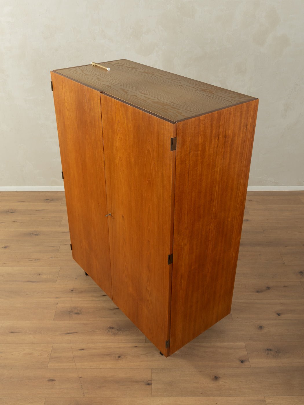 1960er Jahre Kleiderschrank - Mid Century Friends - Vintage - Retro - Mid Century