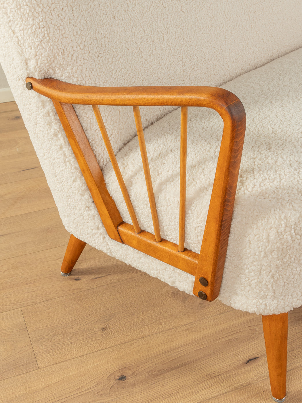 Enchanting cocktail sofa