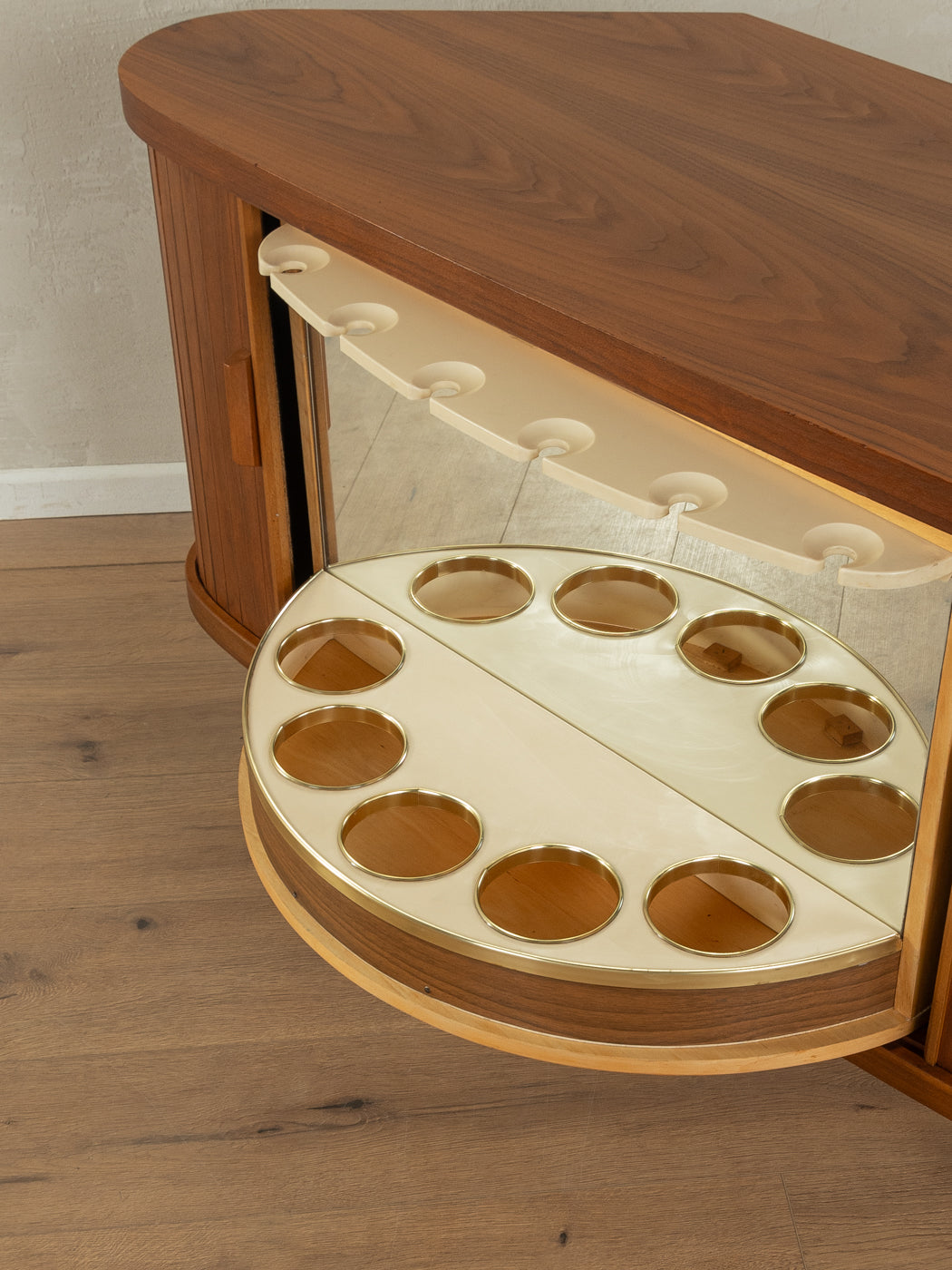 1950er Jahre Barschrank