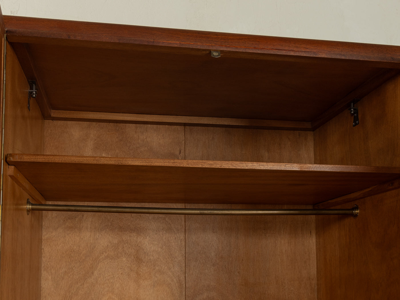 Art déco Kleiderschrank