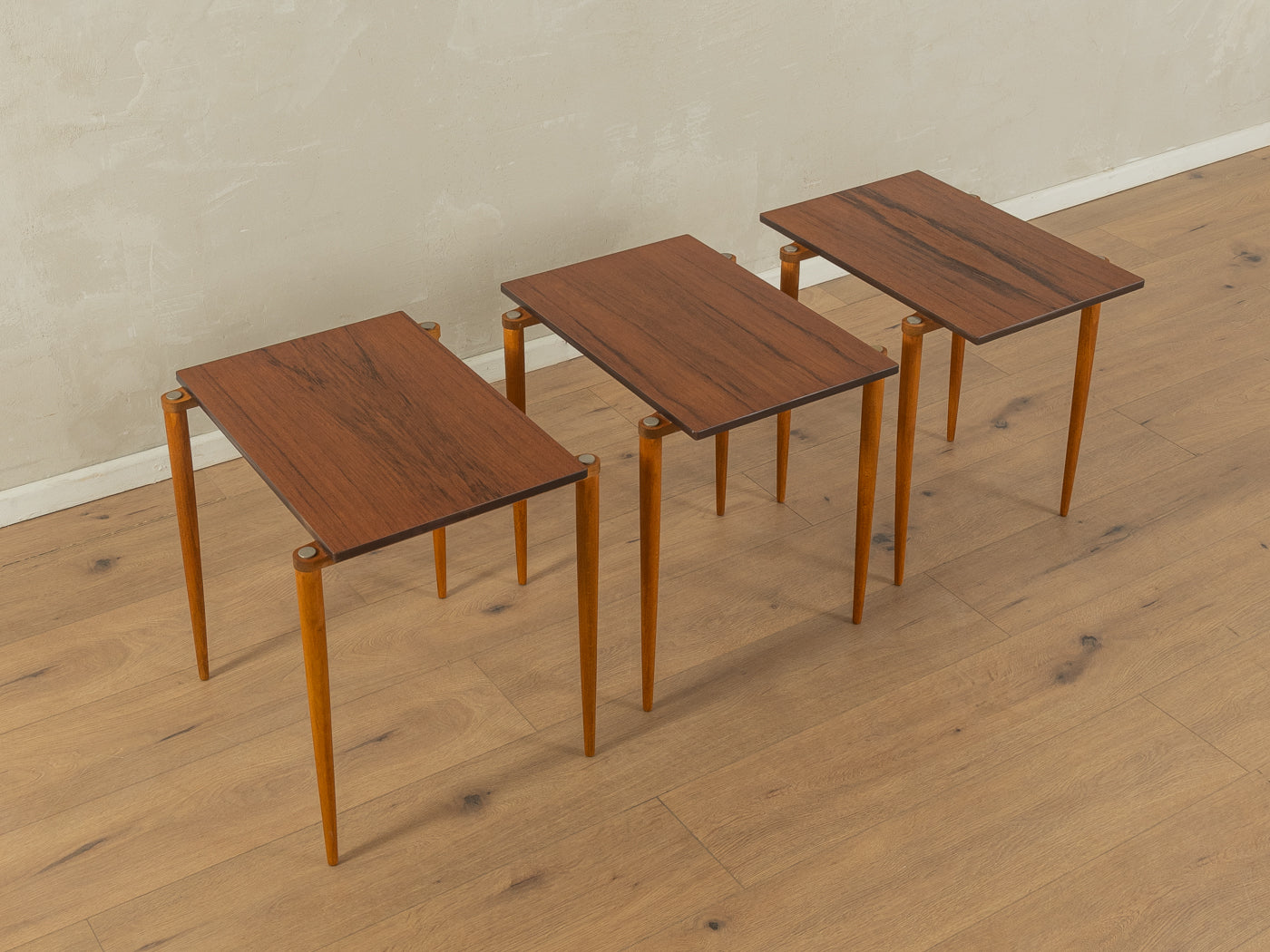 1960er Jahre Nesting tables, Opal Möbel