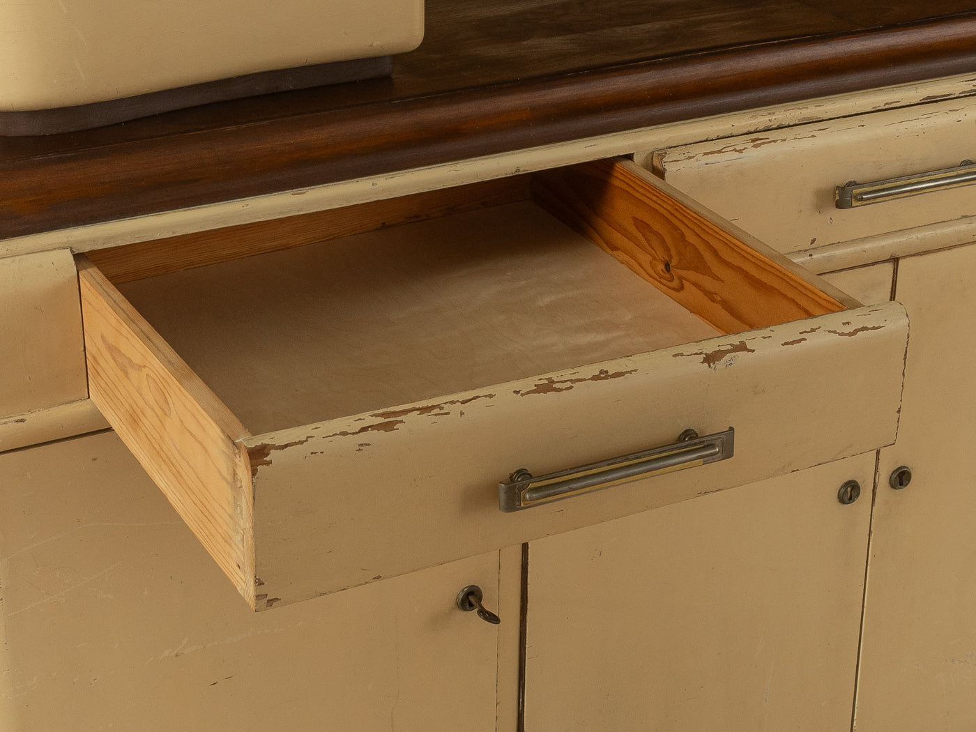 1920er Jahre Art Déco Küchenschrank