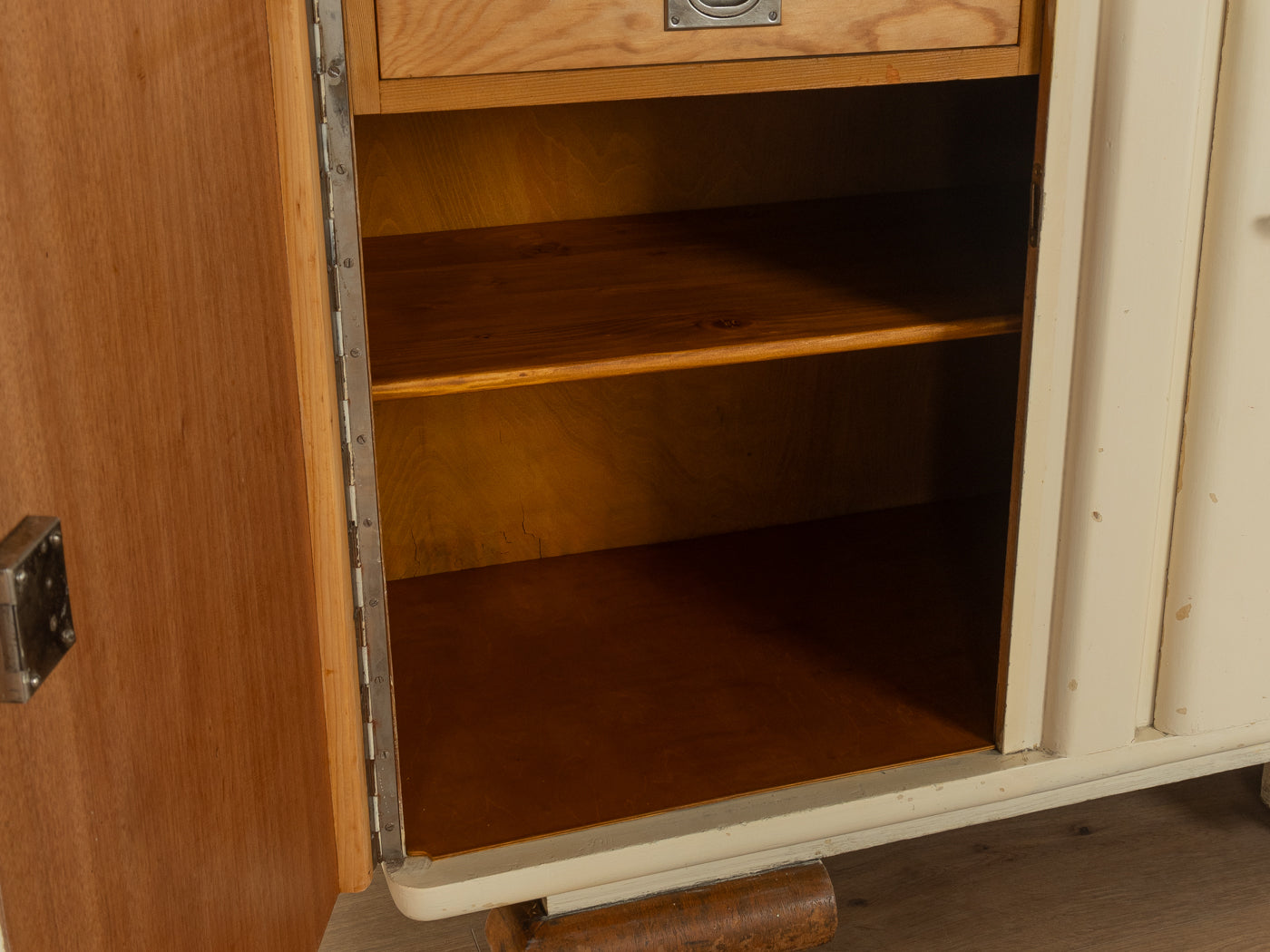 Einzigartiger Küchenschrank
