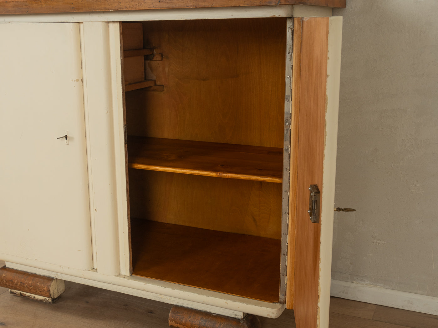 Einzigartiger Küchenschrank