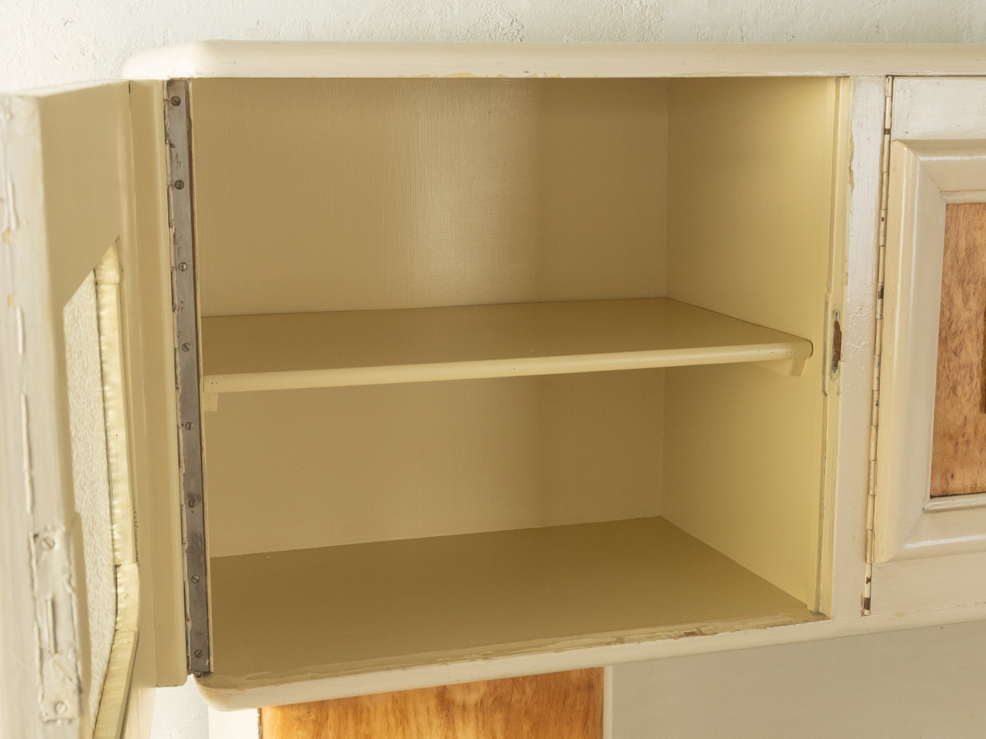 Einzigartiger Art Déco Küchenschrank