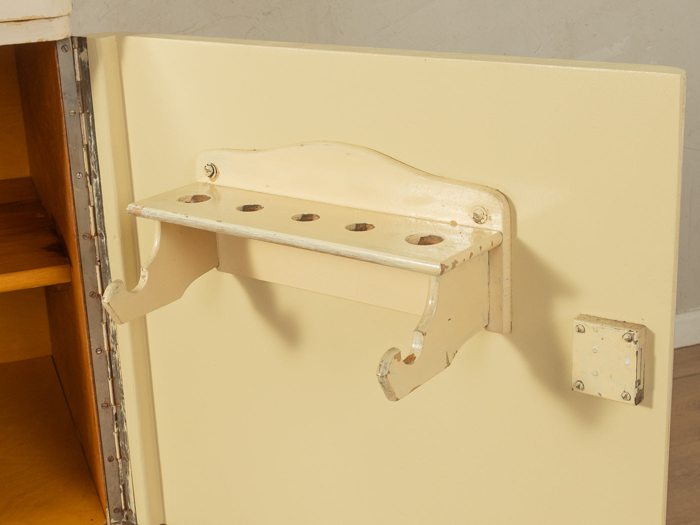 Einzigartiger Art Déco Küchenschrank