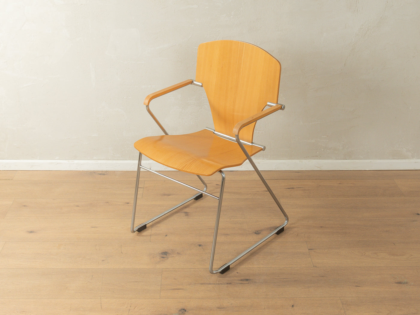 EGOA 300 swing chairs, Josep Mora, Stua
