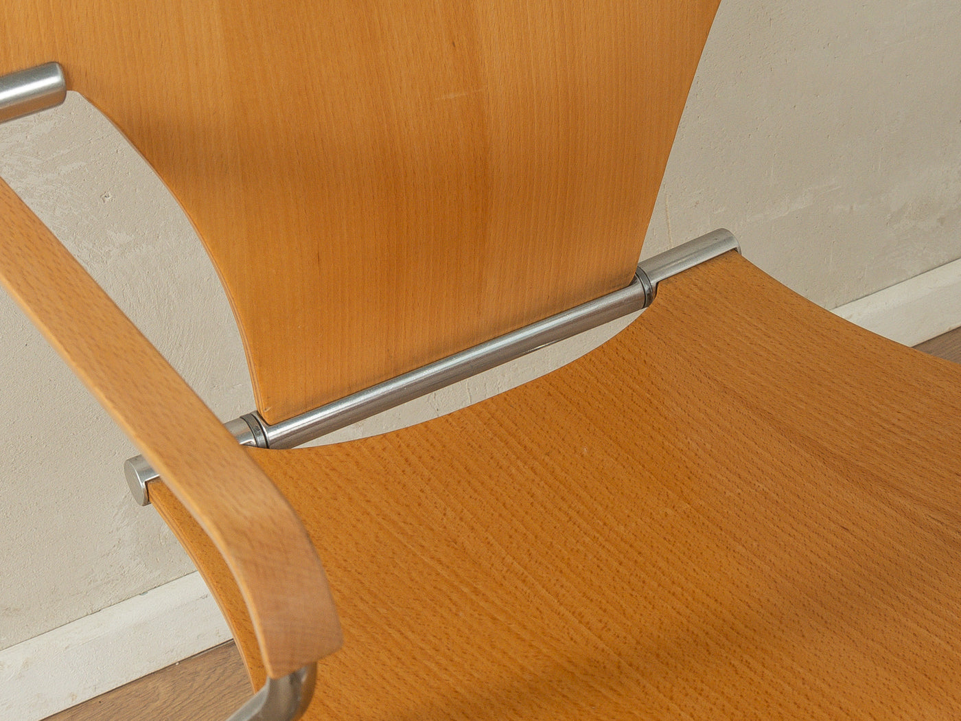 EGOA 300 swing chairs, Josep Mora, Stua