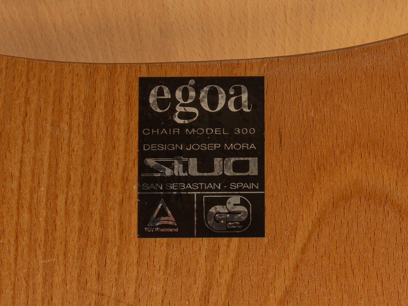 EGOA 300 swing chairs, Josep Mora, Stua