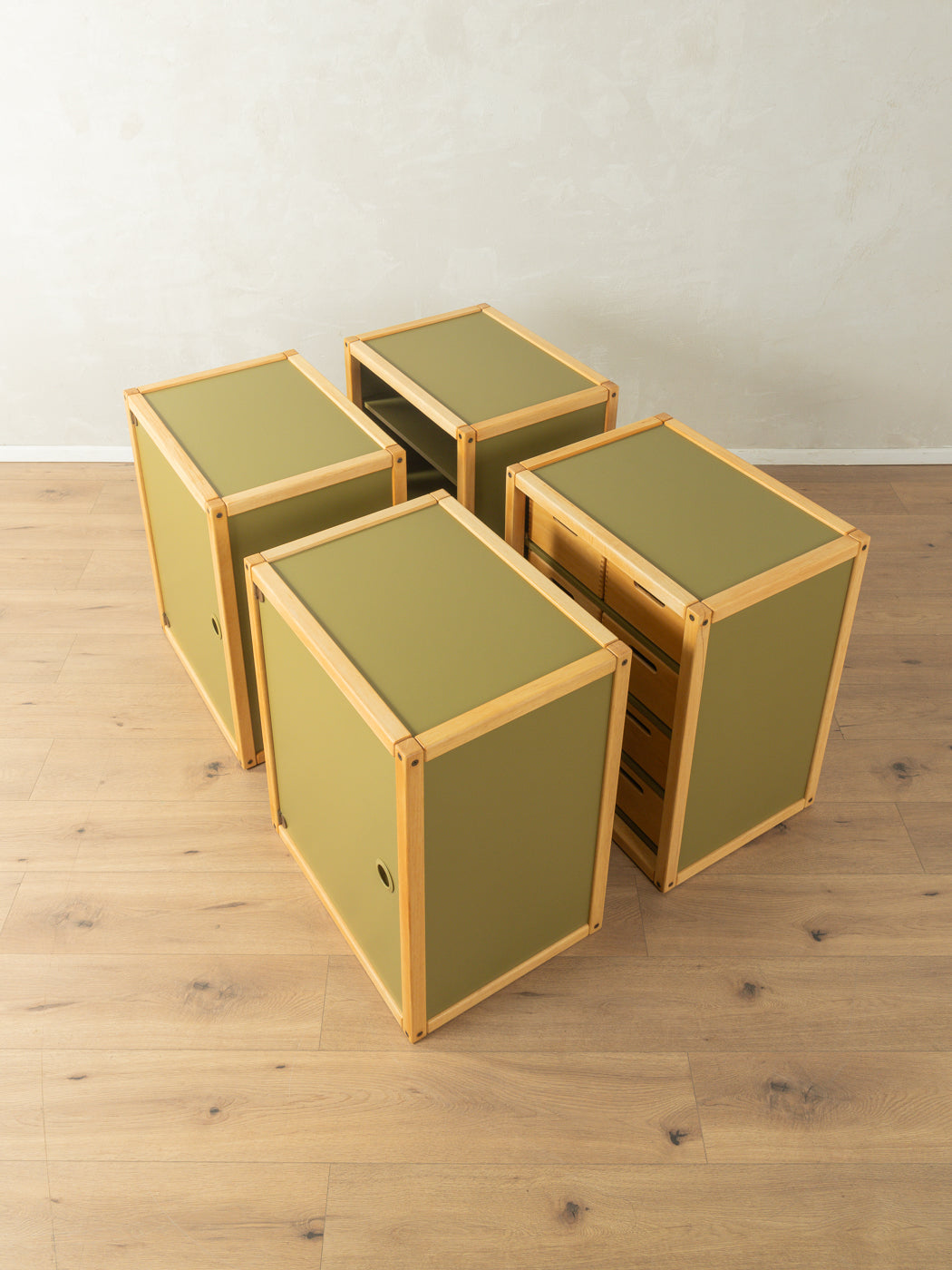 Flötotto chests of drawers