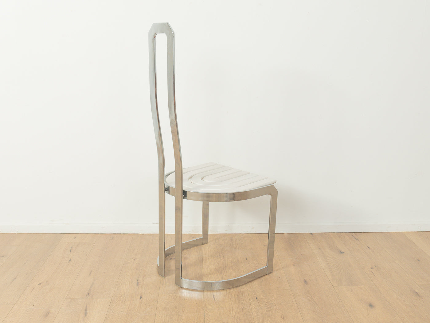 Postmodern dining chairs, Allmilmö