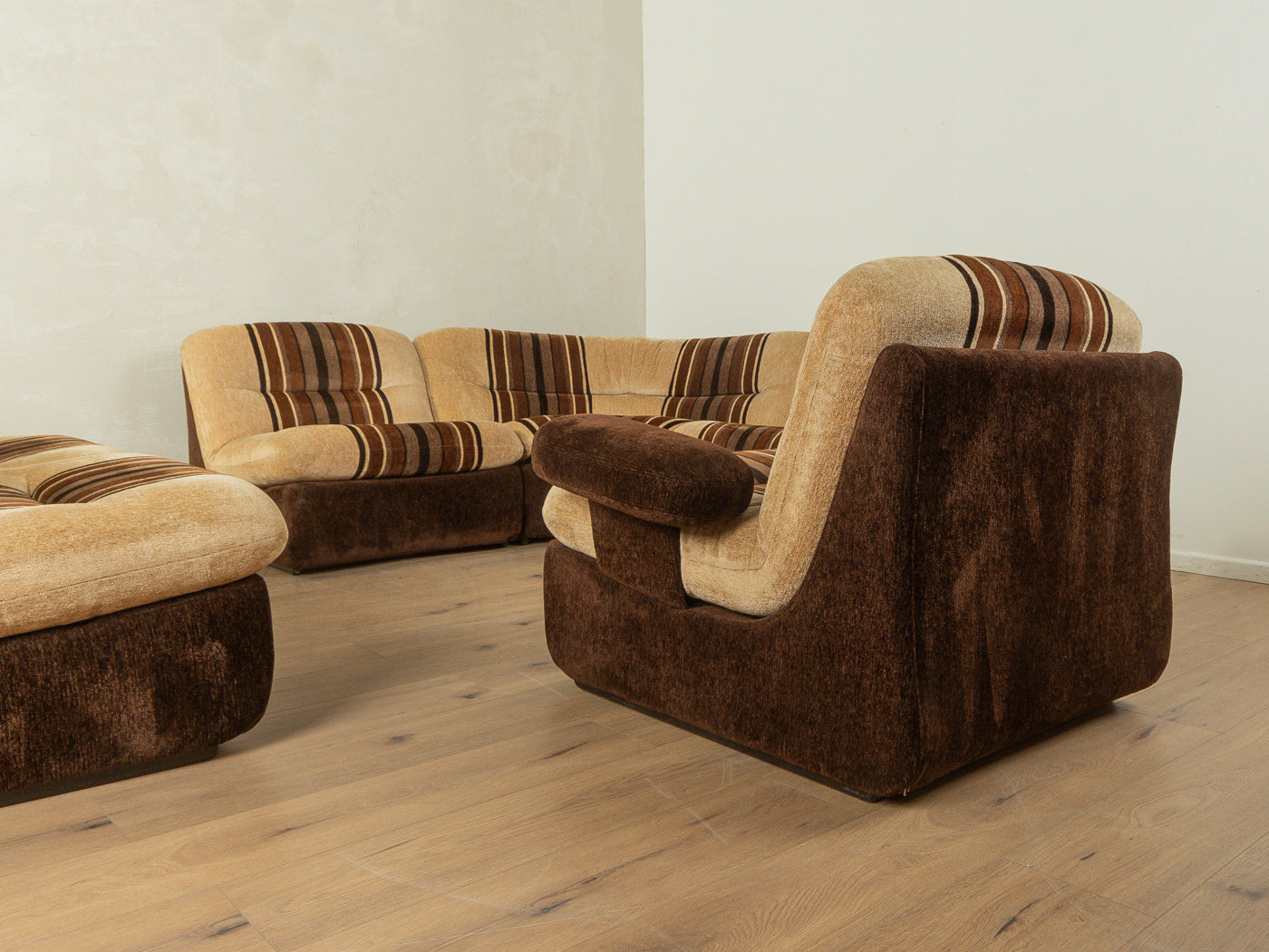 1970s seating group