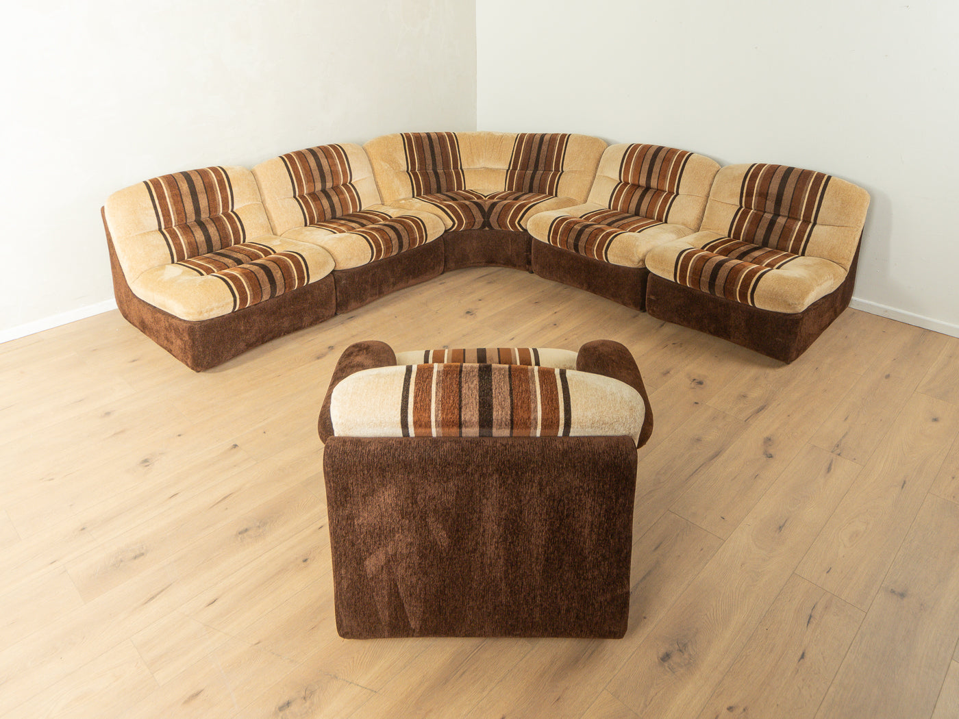 1970s seating group