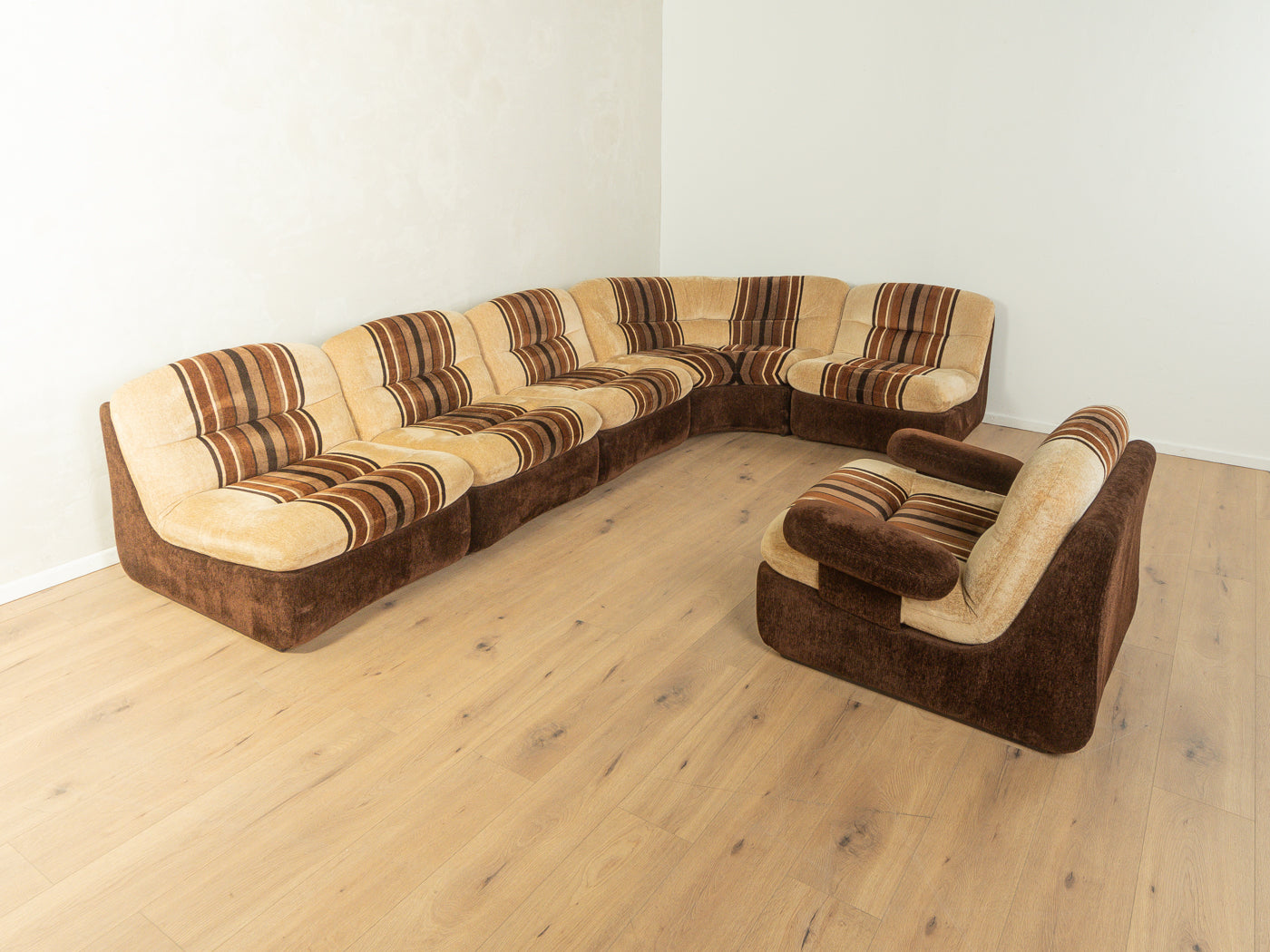 1970s seating group