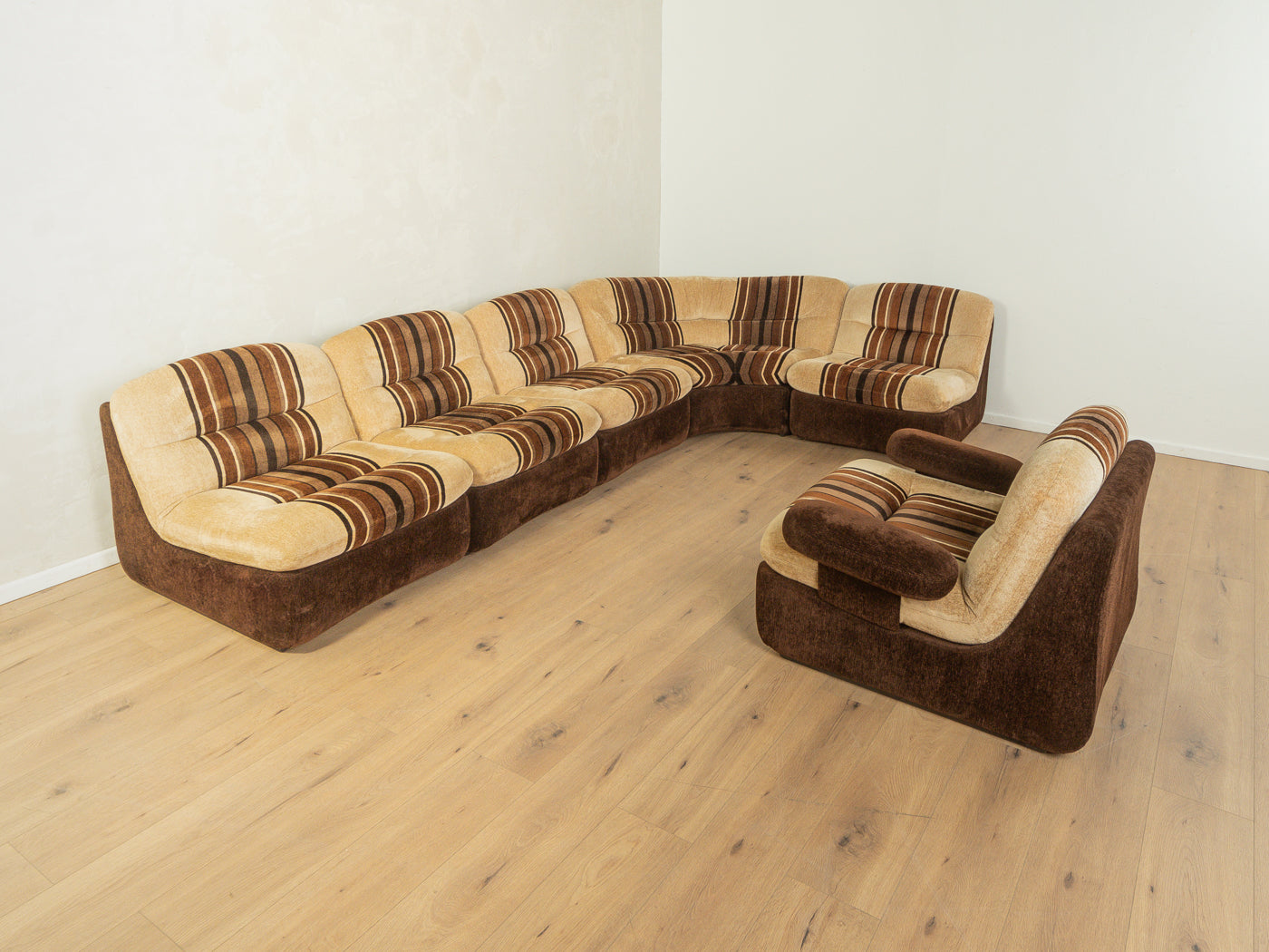 1970s seating group