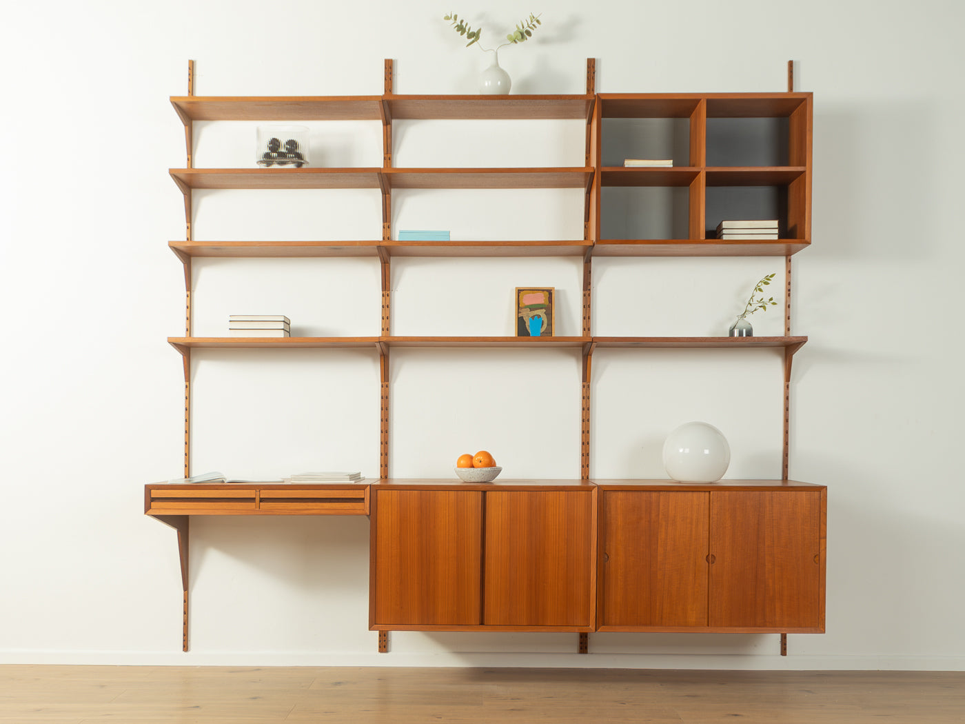 1960s wall shelf, Poul Cadovius – MCF Select