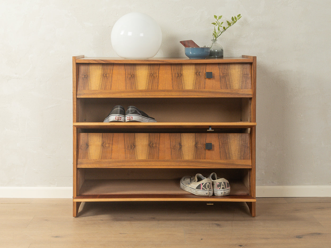 1960er Jahre Schuhschrank