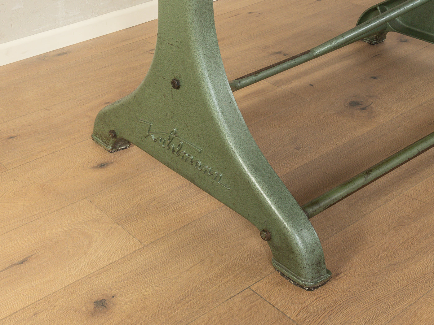 Einzigartiger Esstisch, Kuhlmann