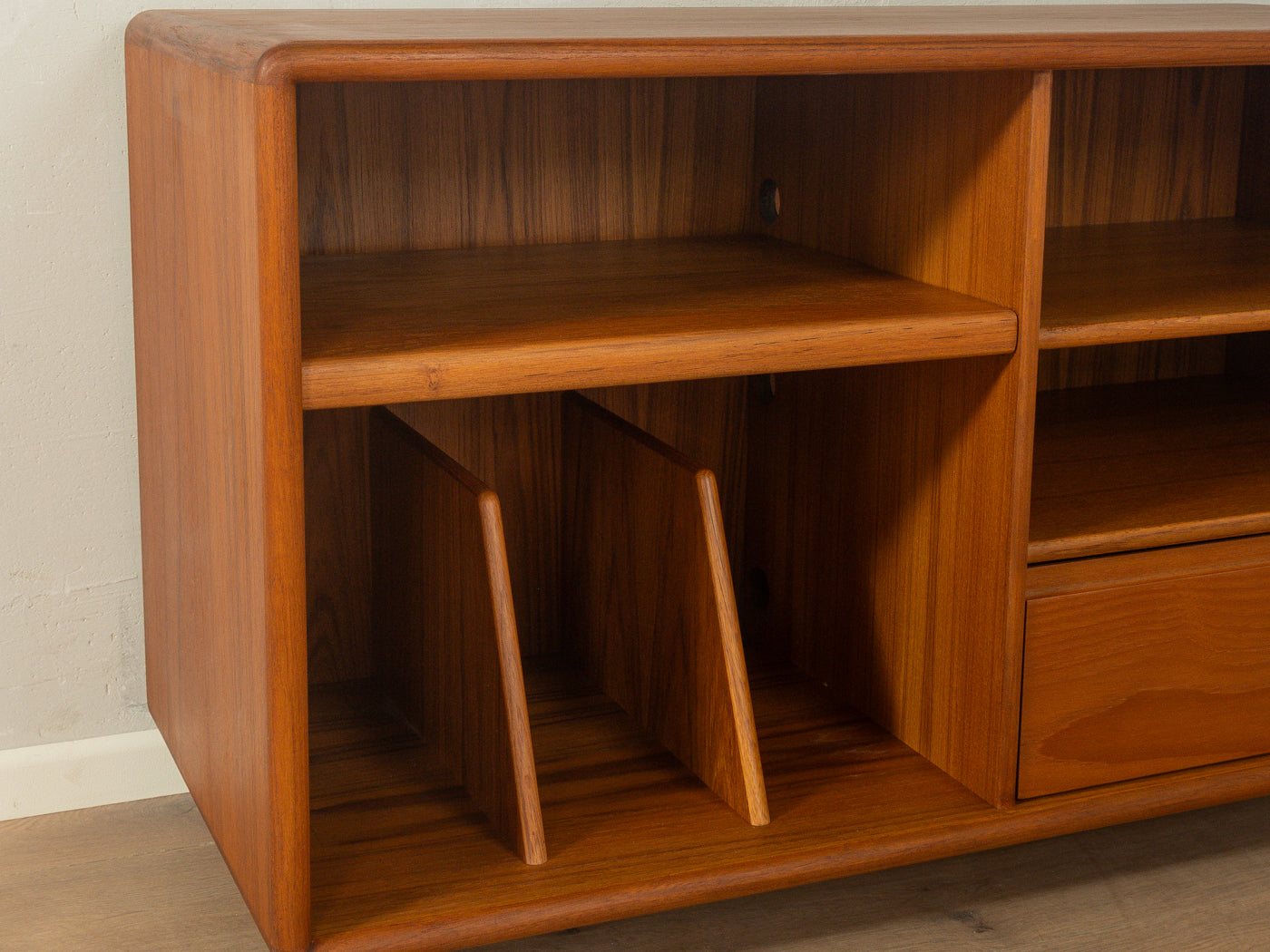 1960er Jahre HiFi-Rack, Dyrlund