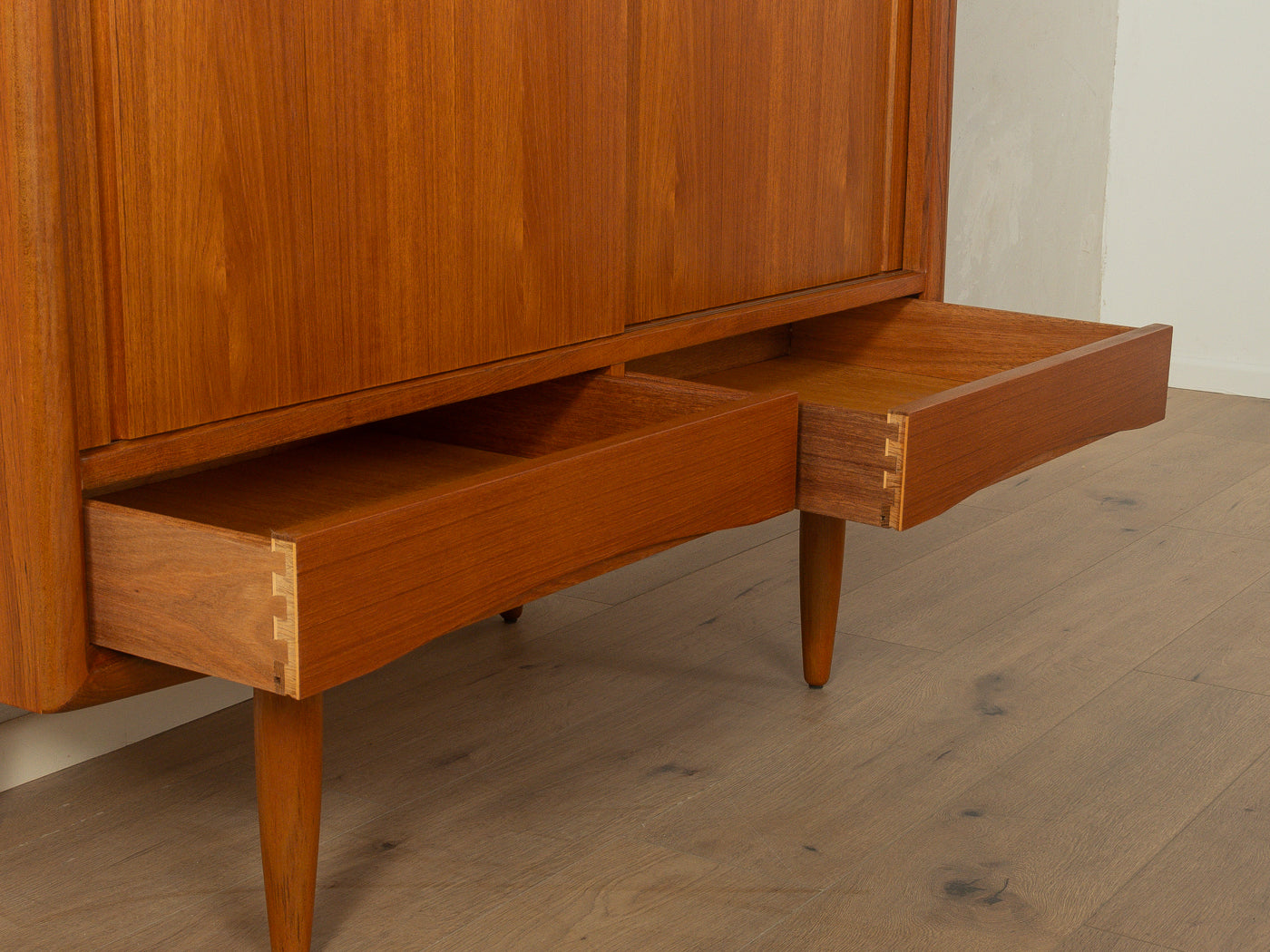 Highboard, Axel Christensen