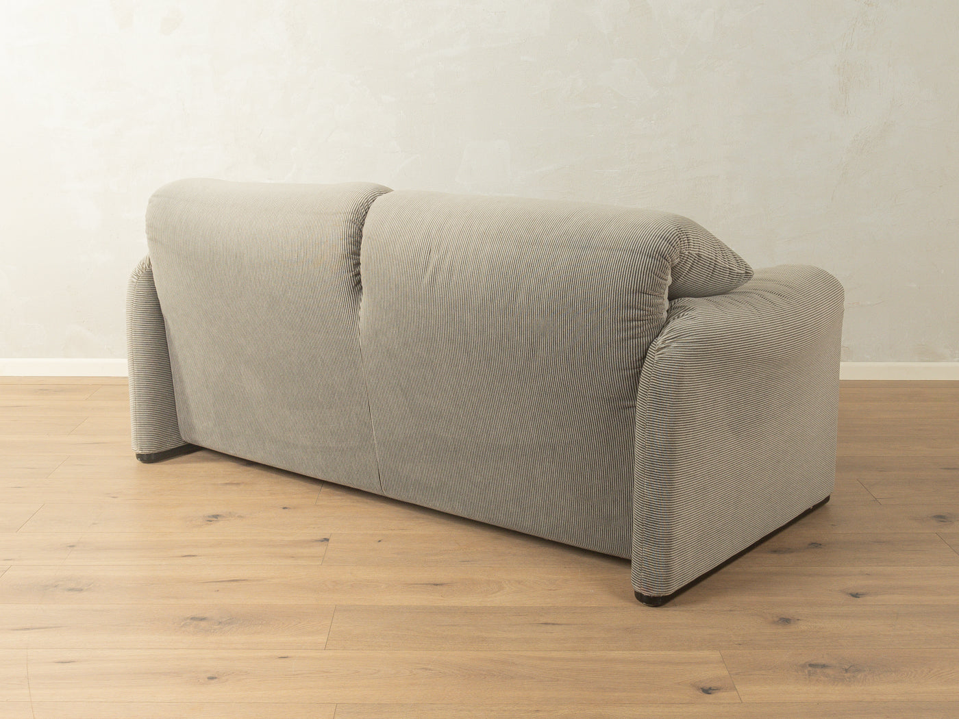 675 MARALUNGA Sofa, Vico Magistretti, Cassina