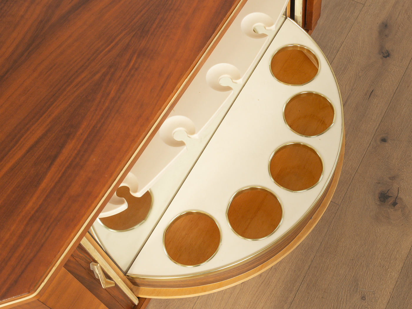 1950er Jahre Barschrank