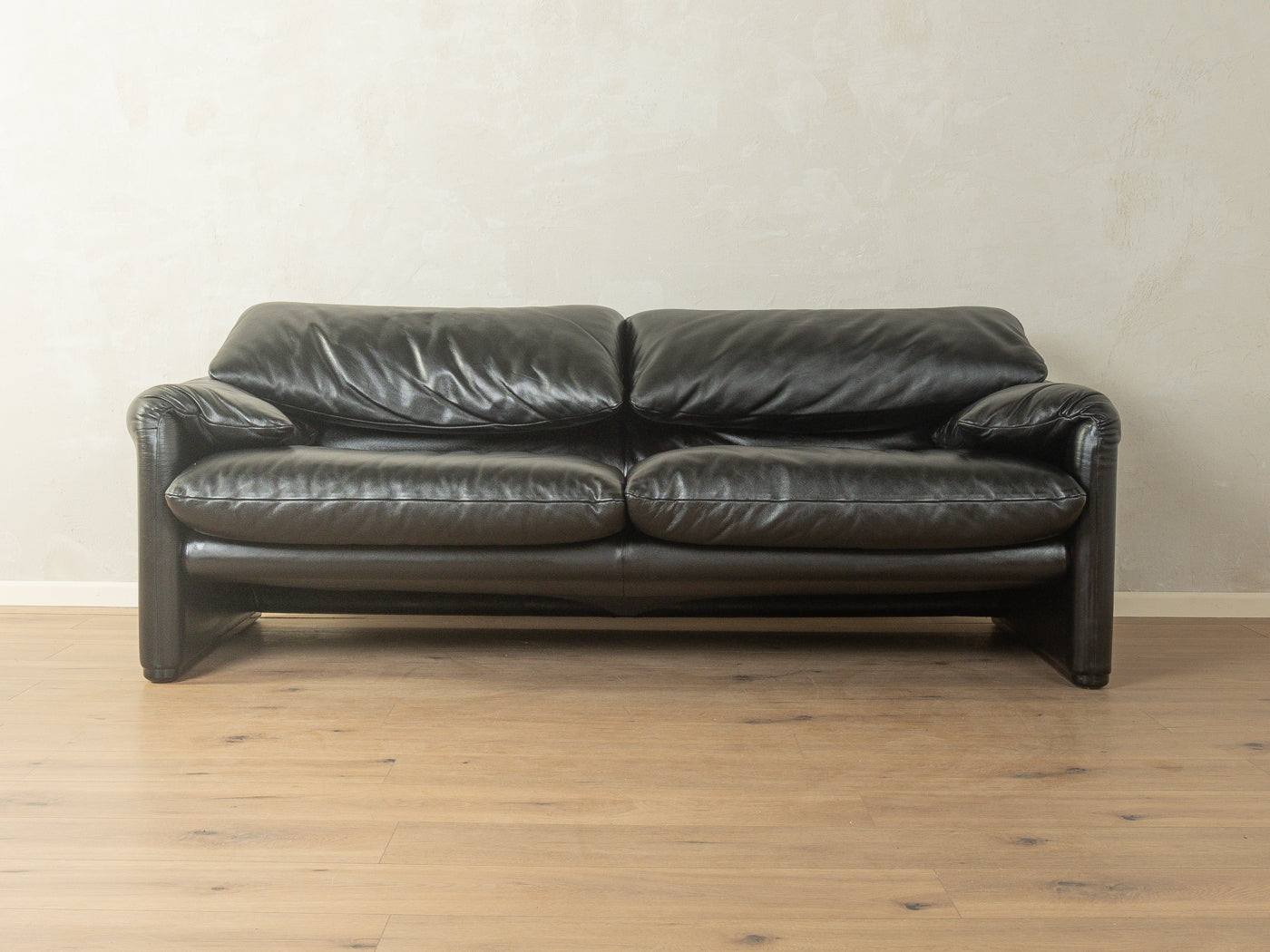 675 MARALUNGA Sofa, Vico Magistretti, Cassina