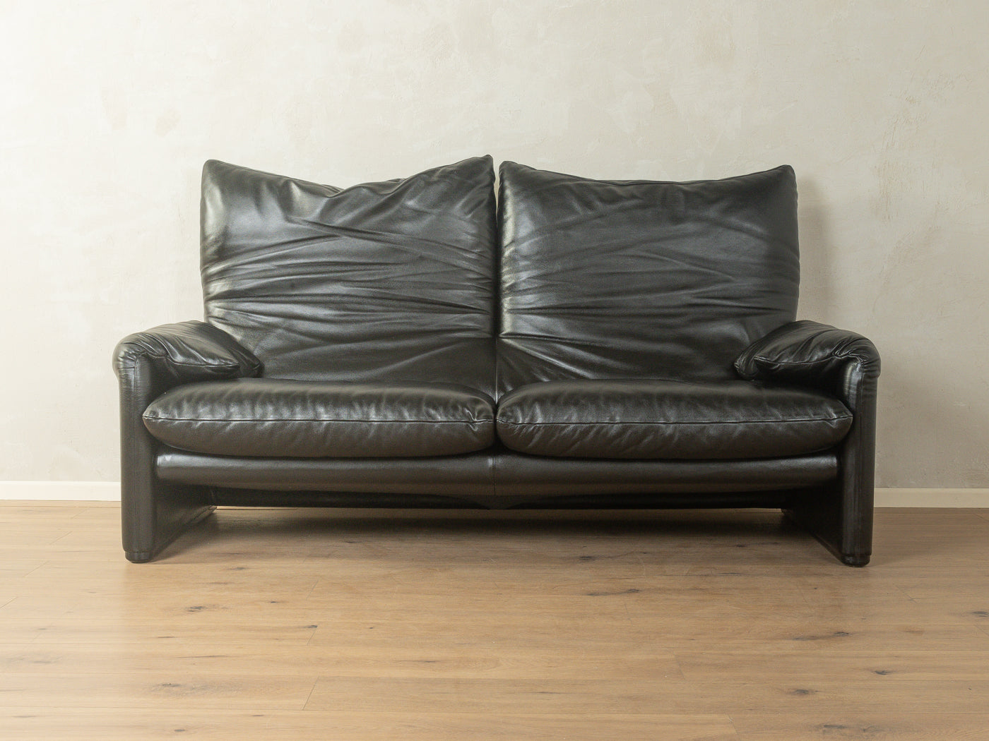675 MARALUNGA Sofa, Vico Magistretti, Cassina