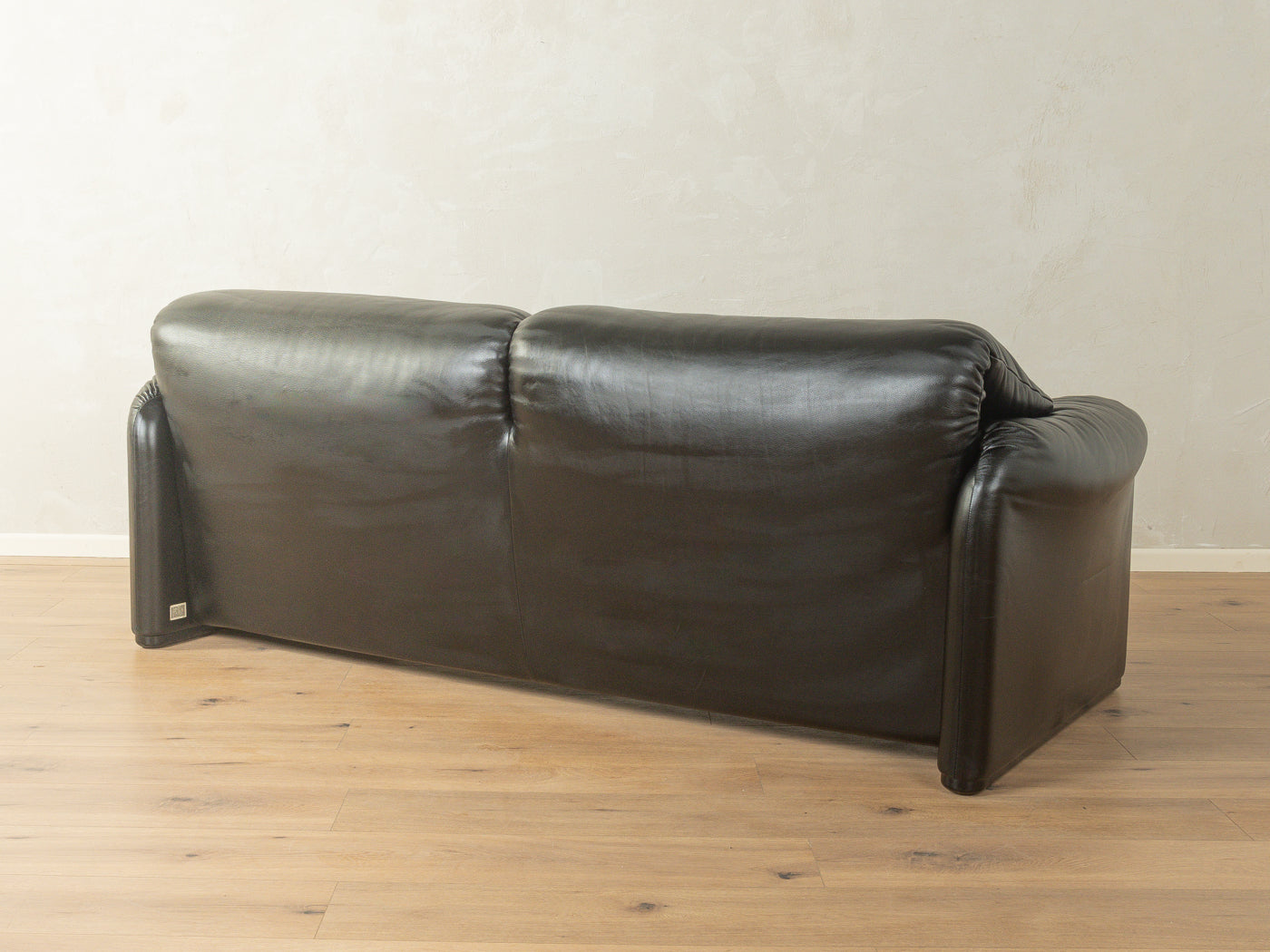 675 MARALUNGA Sofa, Vico Magistretti, Cassina