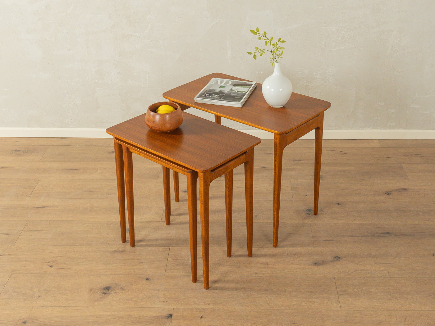 1960er Jahre Nesting Tables, Lotos