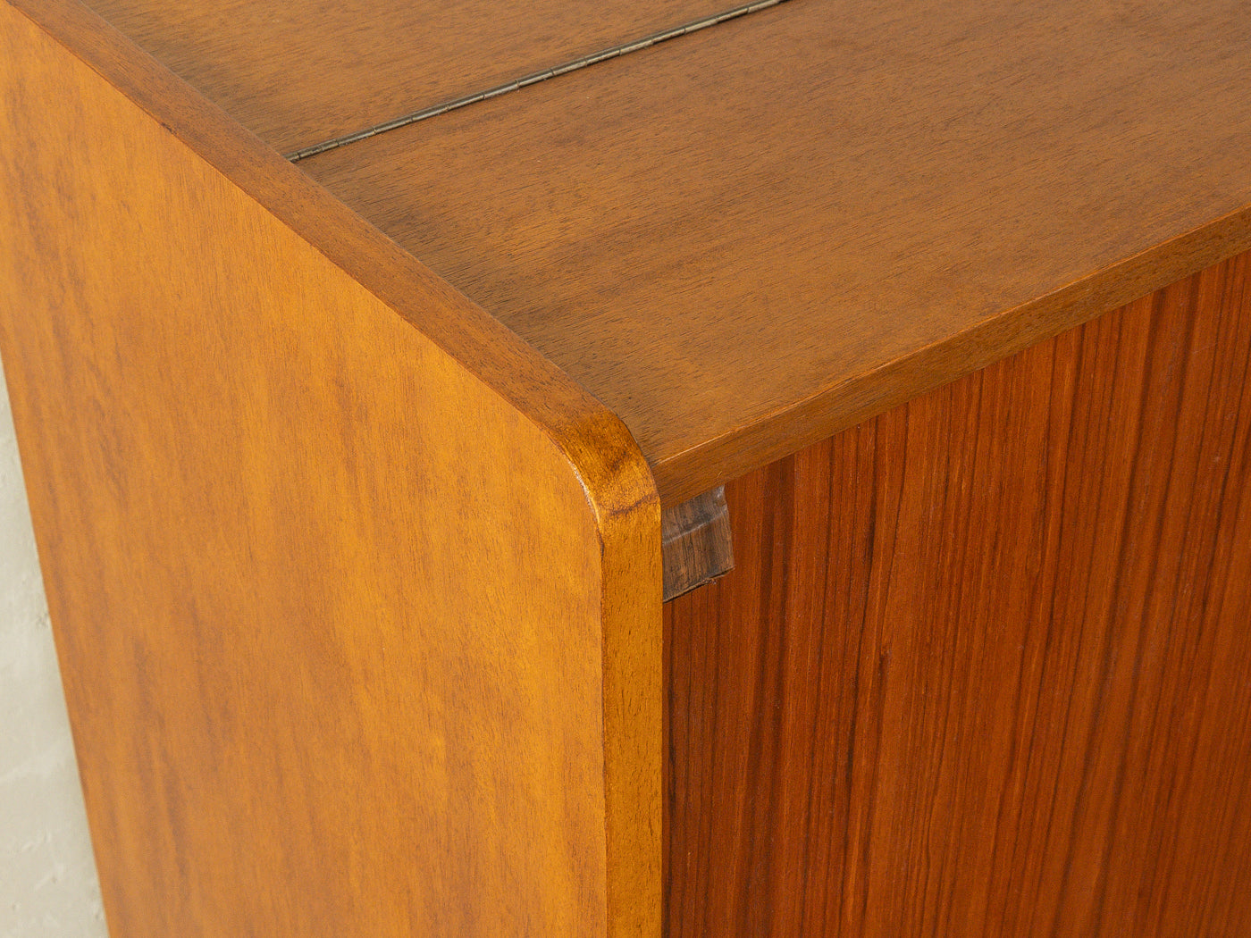 Einzigartiges Klappbett