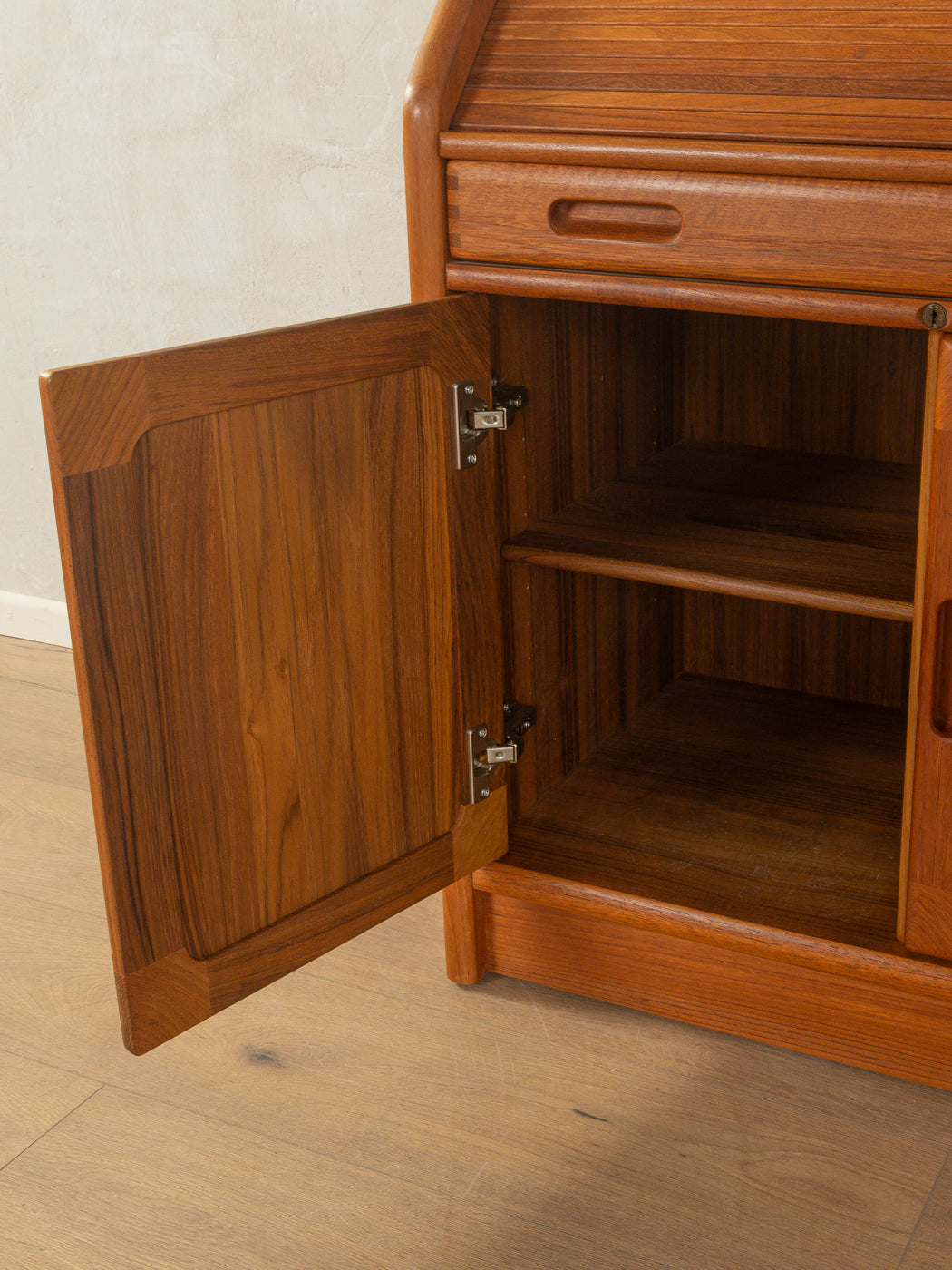 1980er Jahre Sekretär, Dyrlund