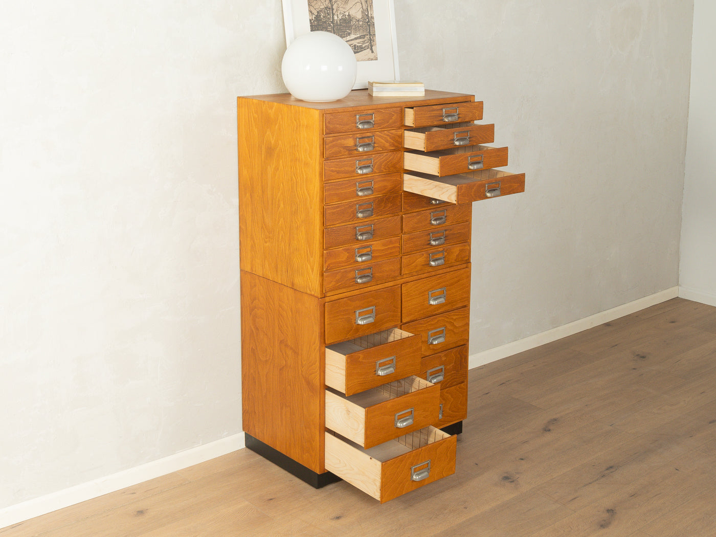 1950er Jahre Schubladenschrank