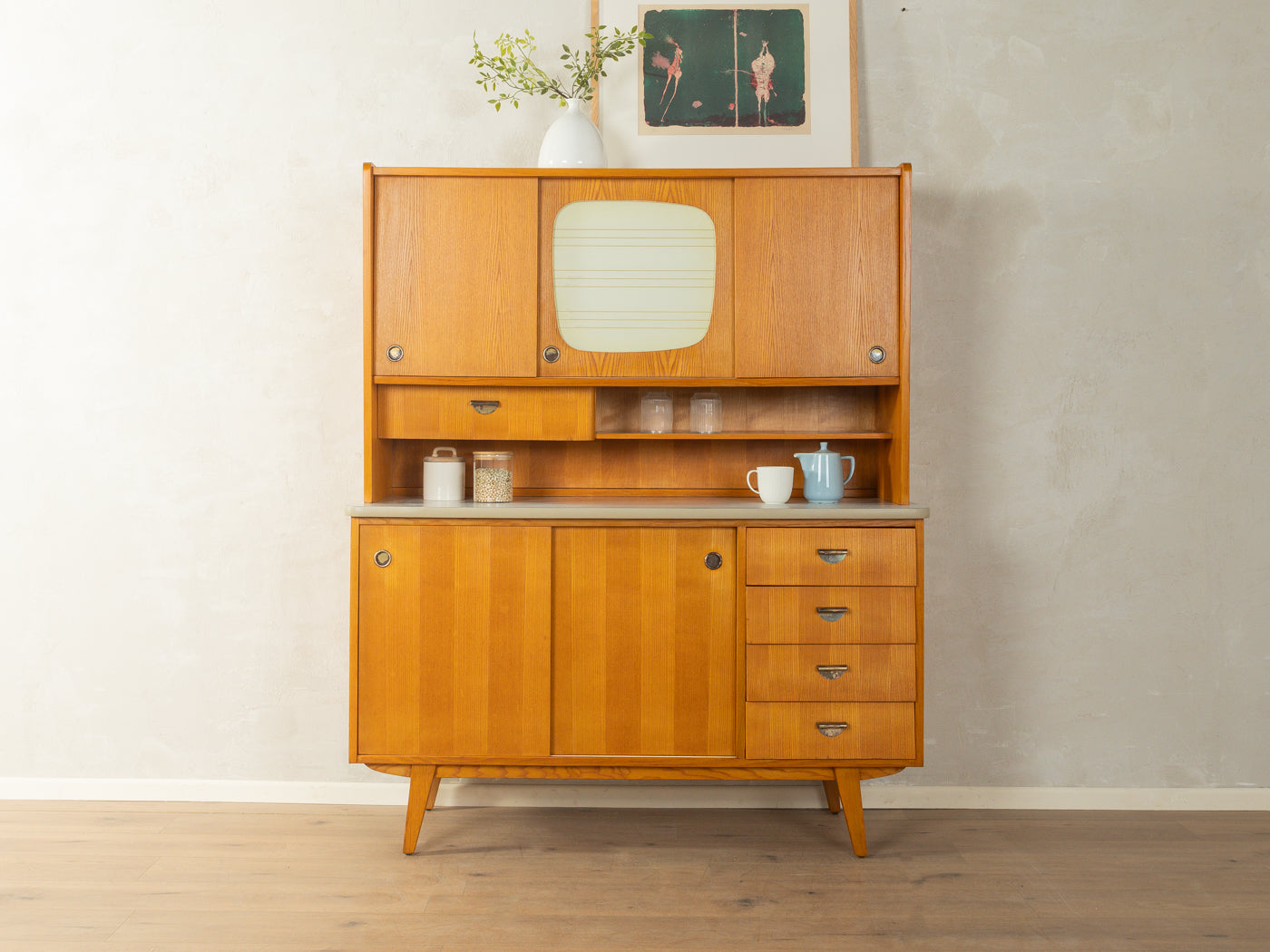 Zauberhafter Küchenschrank